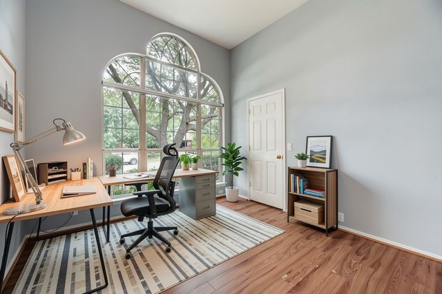 828 Abbots Lane, Denton, TX 76205