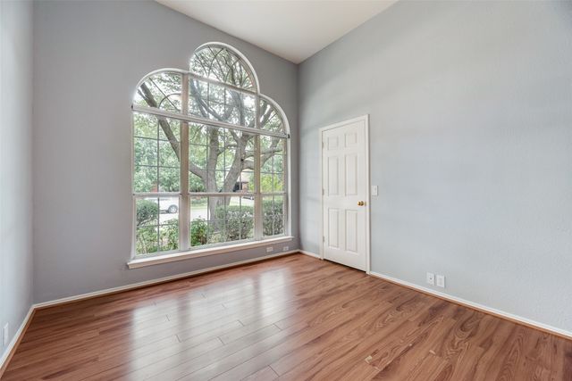 828 Abbots Lane, Denton, TX 76205