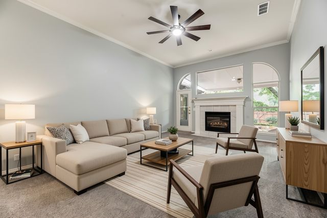 828 Abbots Lane, Denton, TX 76205