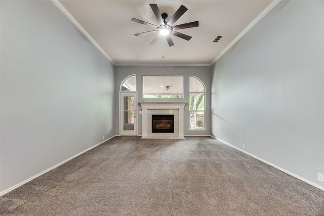 828 Abbots Lane, Denton, TX 76205