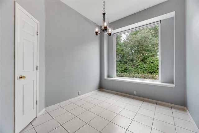 828 Abbots Lane, Denton, TX 76205