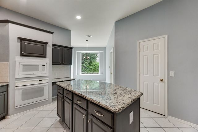 828 Abbots Lane, Denton, TX 76205