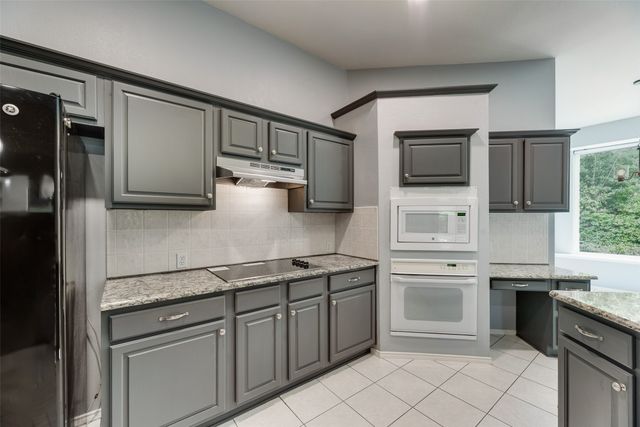 828 Abbots Lane, Denton, TX 76205