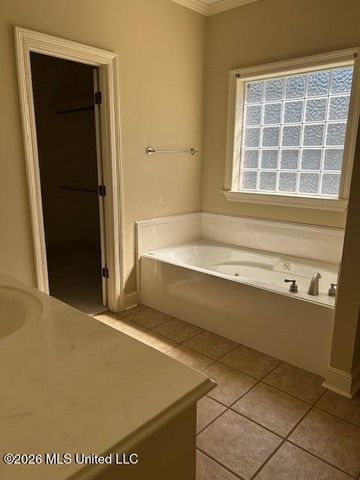 2 Greenhead Lane, Raymond, MS 39154