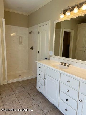 2 Greenhead Lane, Raymond, MS 39154