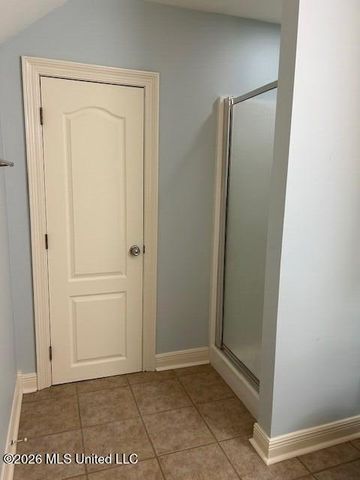 2 Greenhead Lane, Raymond, MS 39154