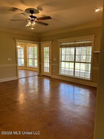 2 Greenhead Lane, Raymond, MS 39154