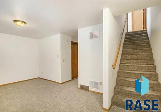 2805 E Bragstad Dr Drive, Sioux Falls, SD 57101