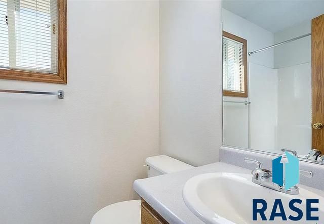 2805 E Bragstad Dr Drive, Sioux Falls, SD 57101