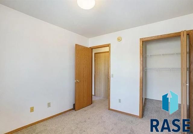 2805 E Bragstad Dr Drive, Sioux Falls, SD 57101