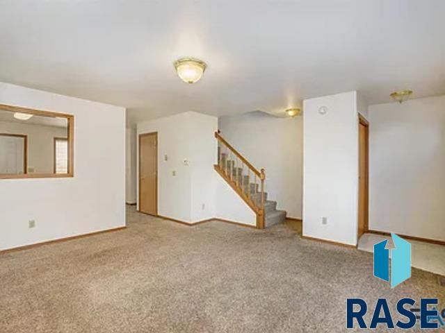 2805 E Bragstad Dr Drive, Sioux Falls, SD 57101