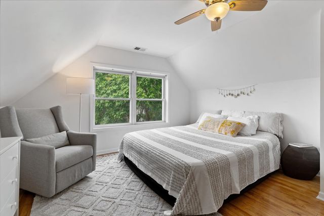 2735 N Ridgeway Avenue, Chicago, IL 60647