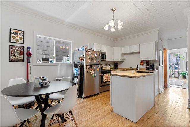 2735 N Ridgeway Avenue, Chicago, IL 60647