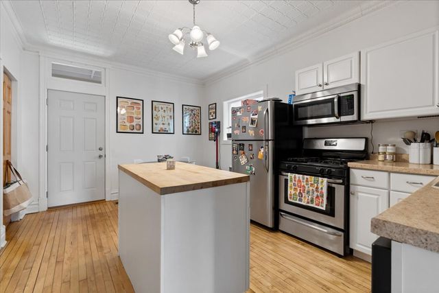 2735 N Ridgeway Avenue, Chicago, IL 60647