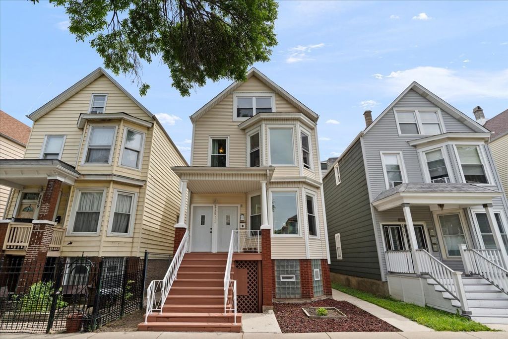 2735 N Ridgeway Avenue, Chicago, IL 60647
