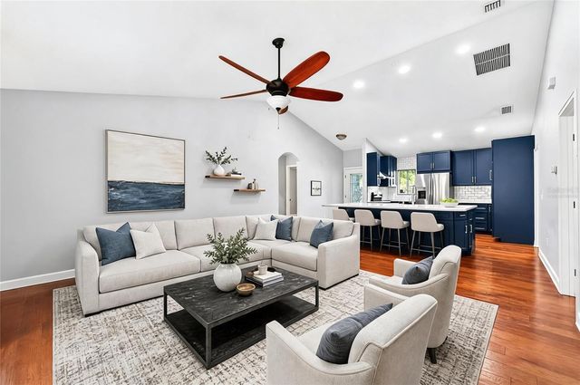 116 W 5TH STREET, Chuluota, FL 32766