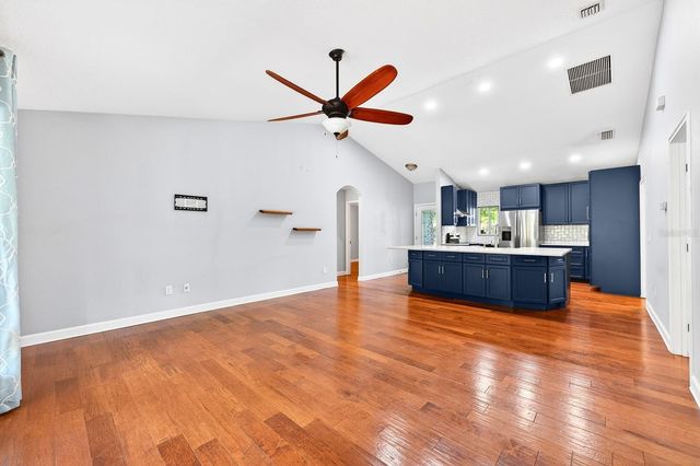 116 W 5TH STREET, Chuluota, FL 32766