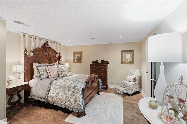 14408 Berkshire Drive, Independence, MO 64055
