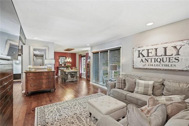 14408 Berkshire Drive, Independence, MO 64055