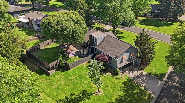 14408 Berkshire Drive, Independence, MO 64055