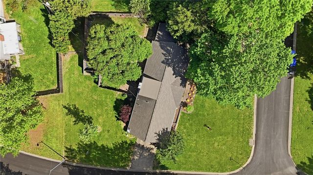 14408 Berkshire Drive, Independence, MO 64055