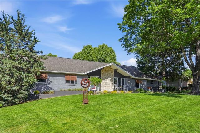 14408 Berkshire Drive, Independence, MO 64055
