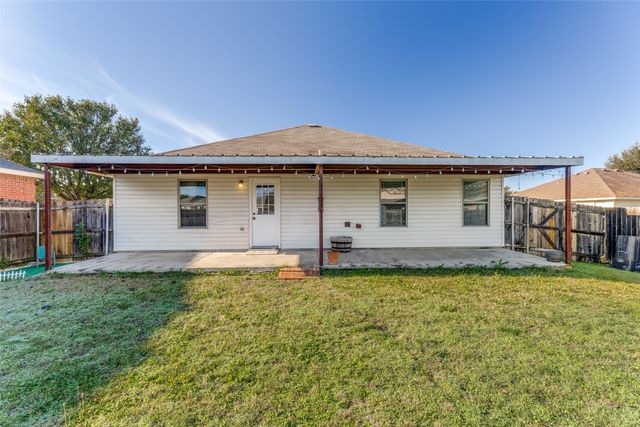 1112 Day Dream Drive, Fort Worth, TX 76052