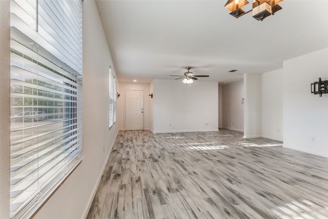 1112 Day Dream Drive, Fort Worth, TX 76052