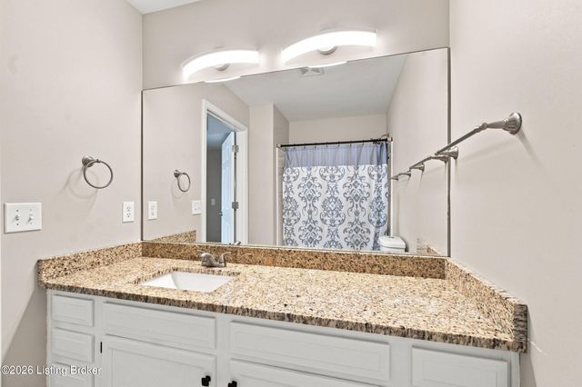 6520 Brook Bend Way 102, Louisville, KY 40229