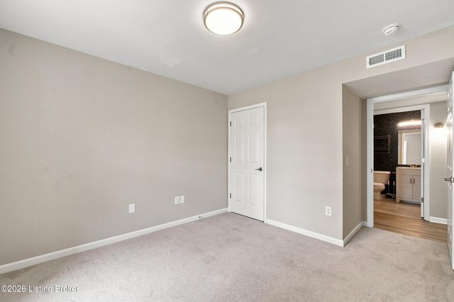 6520 Brook Bend Way 102, Louisville, KY 40229
