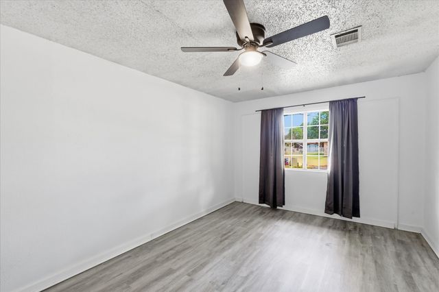 204 Jackilu Street, Sanger, TX 76266