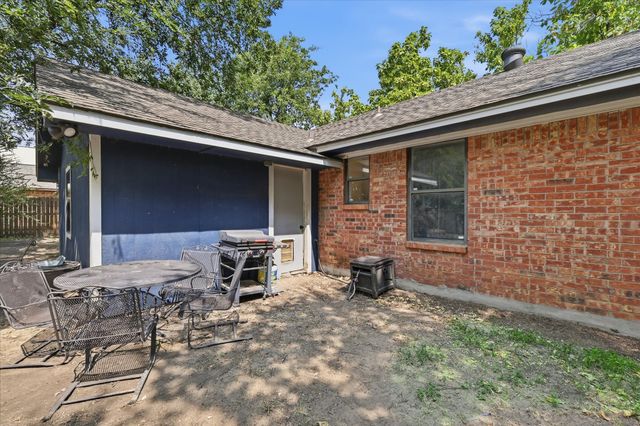 204 Jackilu Street, Sanger, TX 76266