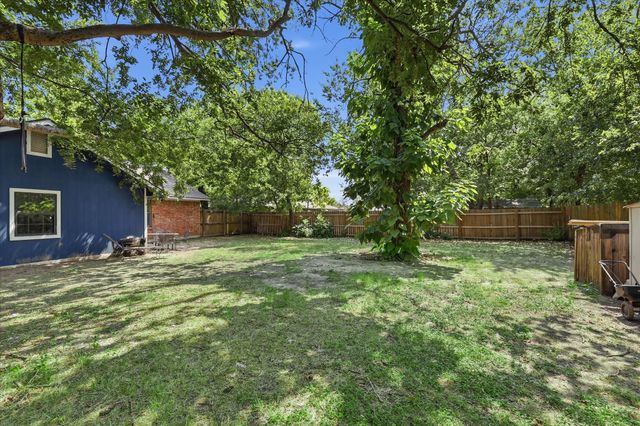 204 Jackilu Street, Sanger, TX 76266
