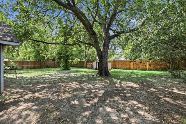 204 Jackilu Street, Sanger, TX 76266
