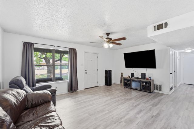 204 Jackilu Street, Sanger, TX 76266