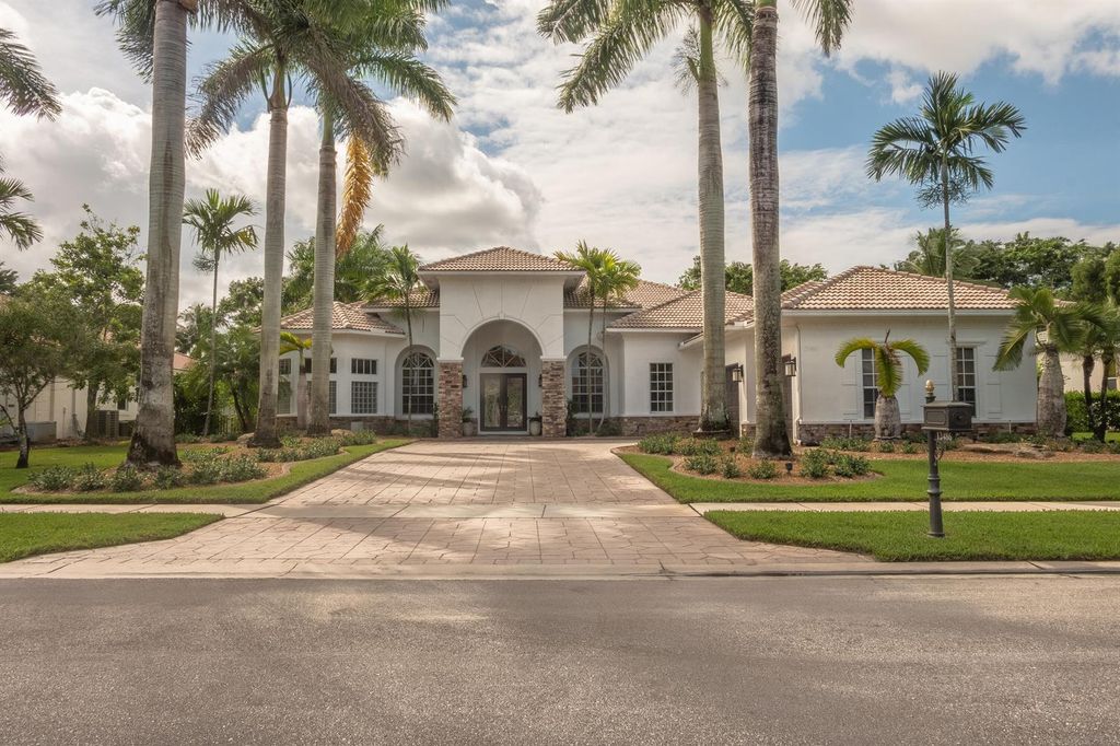 Image 1 of property listing at 12486 Equine Lane, Wellington, FL 33414