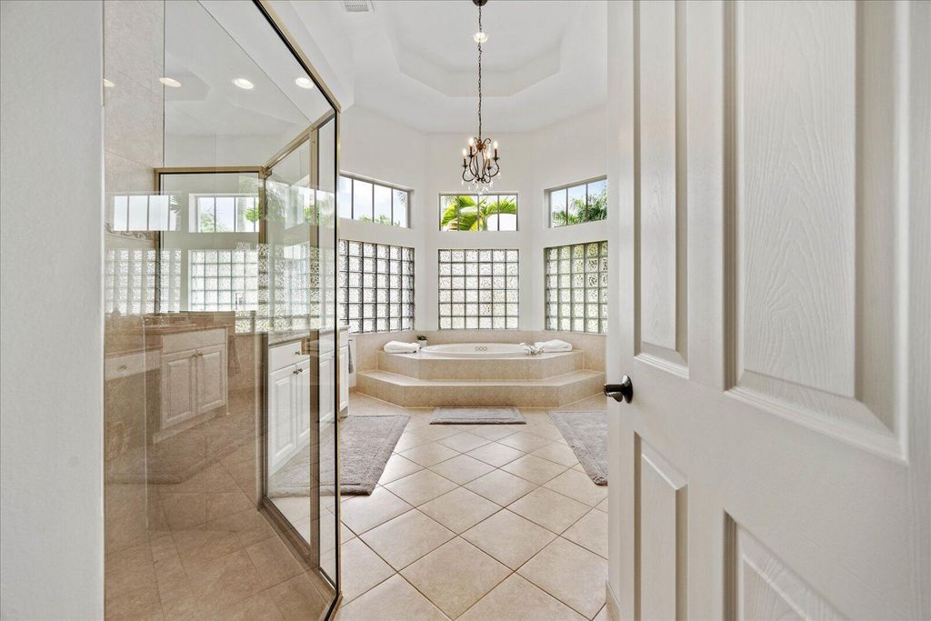 Image 28 of property listing at 12486 Equine Lane, Wellington, FL 33414
