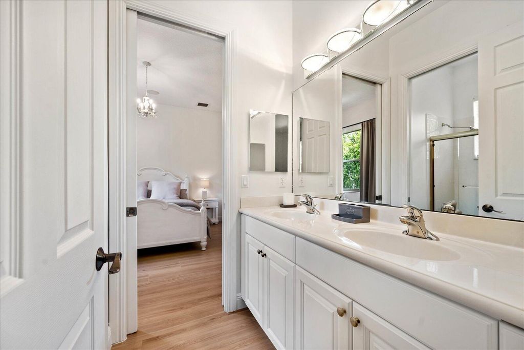 Image 30 of property listing at 12486 Equine Lane, Wellington, FL 33414