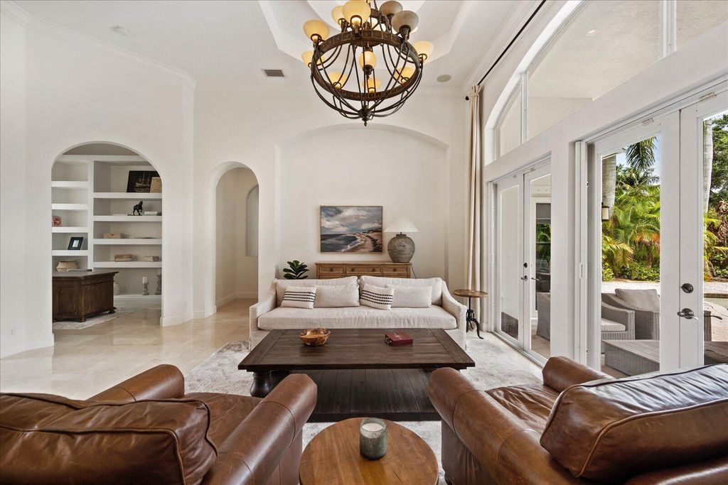 Image 8 of property listing at 12486 Equine Lane, Wellington, FL 33414