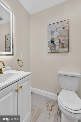 2005 W GIRARD AVE, Philadelphia, PA 19130