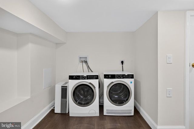 2005 W GIRARD AVE, Philadelphia, PA 19130