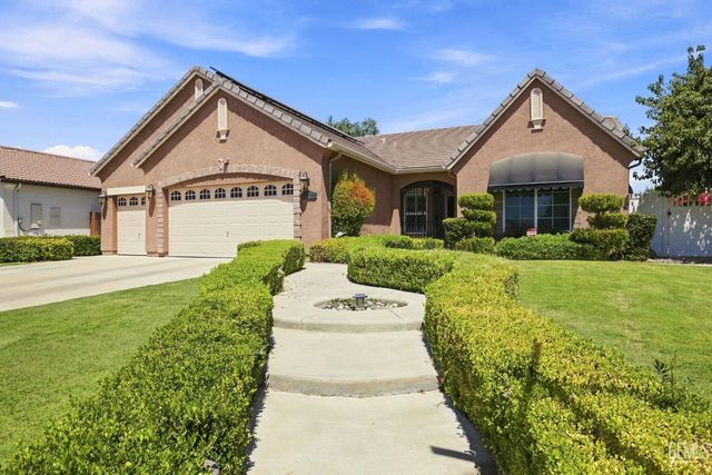 12600 Stablegate Drive, Bakersfield, CA 93312