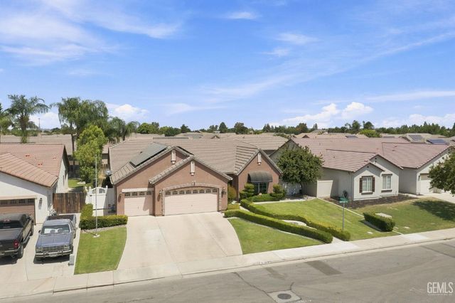 12600 Stablegate Drive, Bakersfield, CA 93312