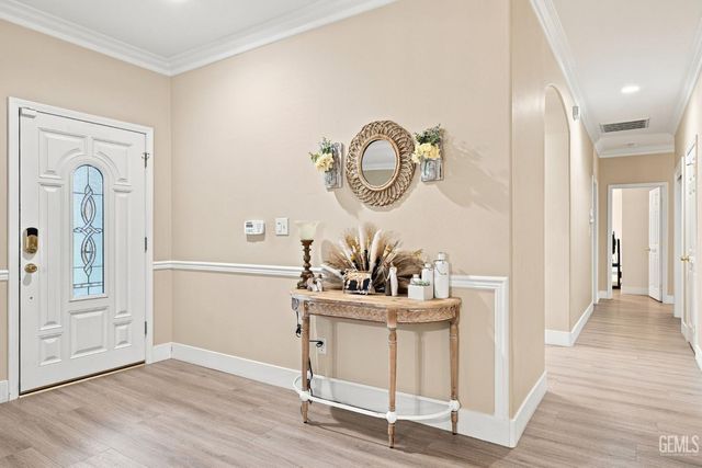 12600 Stablegate Drive, Bakersfield, CA 93312