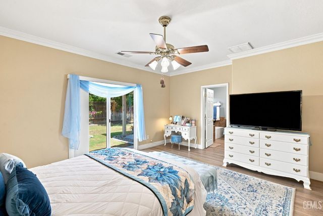 12600 Stablegate Drive, Bakersfield, CA 93312
