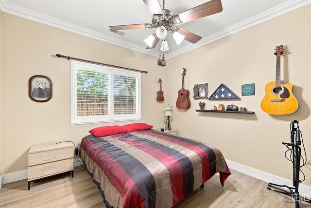 12600 Stablegate Drive, Bakersfield, CA 93312