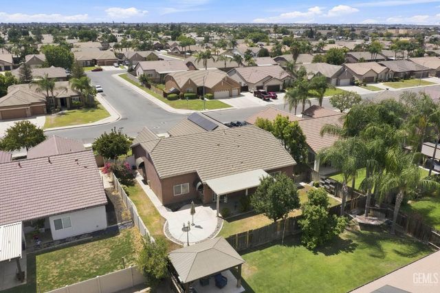 12600 Stablegate Drive, Bakersfield, CA 93312