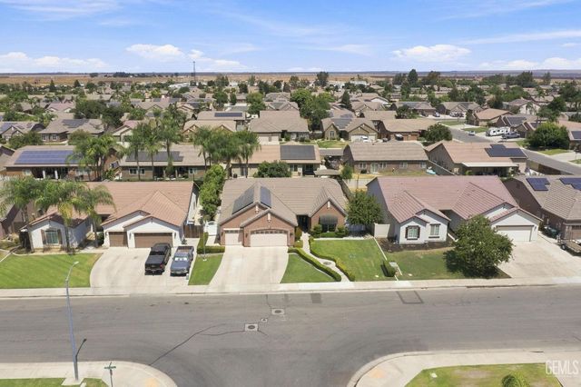12600 Stablegate Drive, Bakersfield, CA 93312