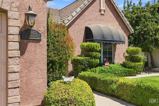 12600 Stablegate Drive, Bakersfield, CA 93312