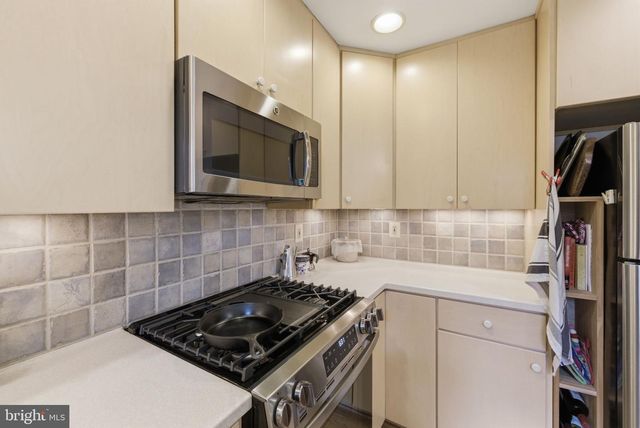 874 N LEBANON ST, Arlington, VA 22205
